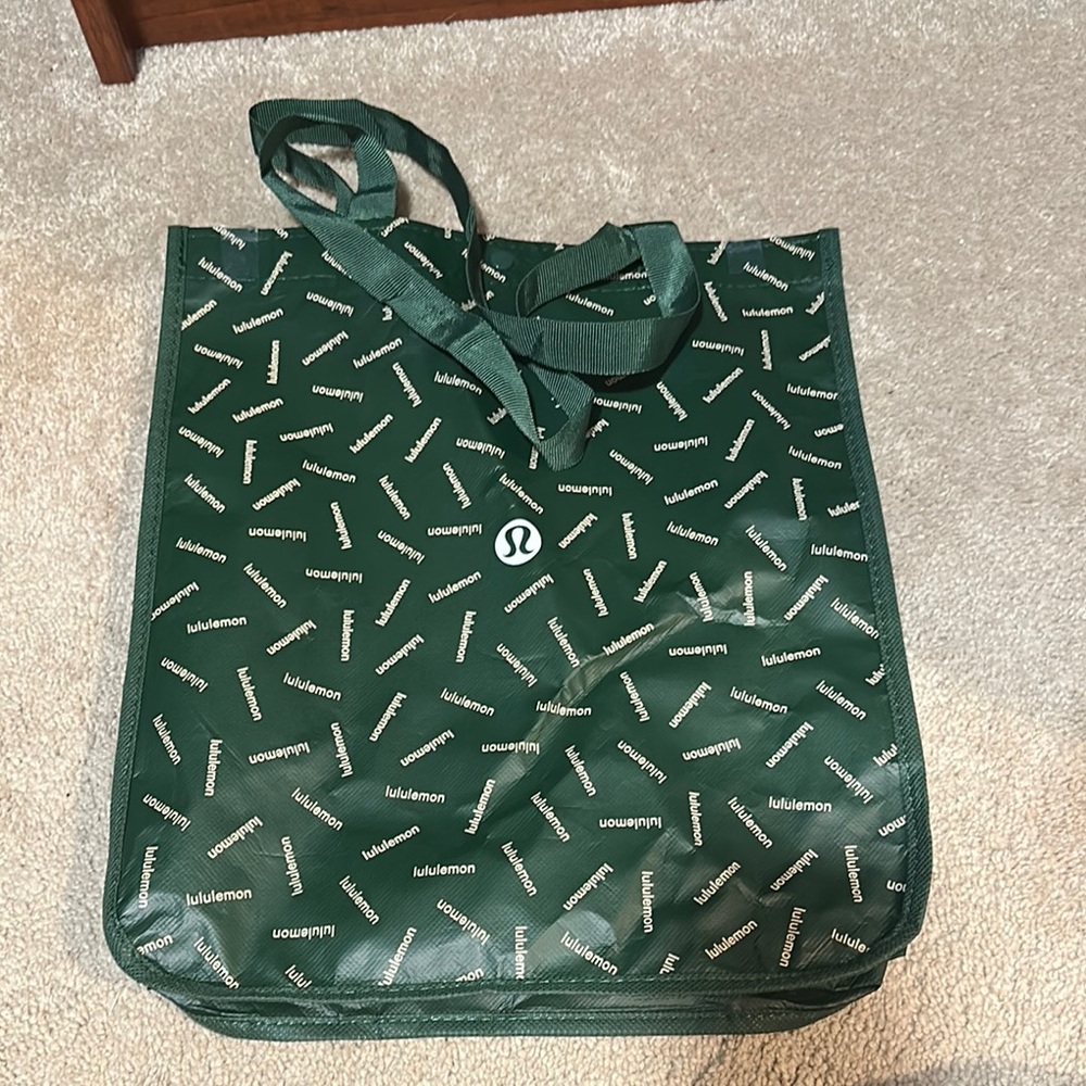 Lululemon Athletica Green Canvas Tote with Pattern